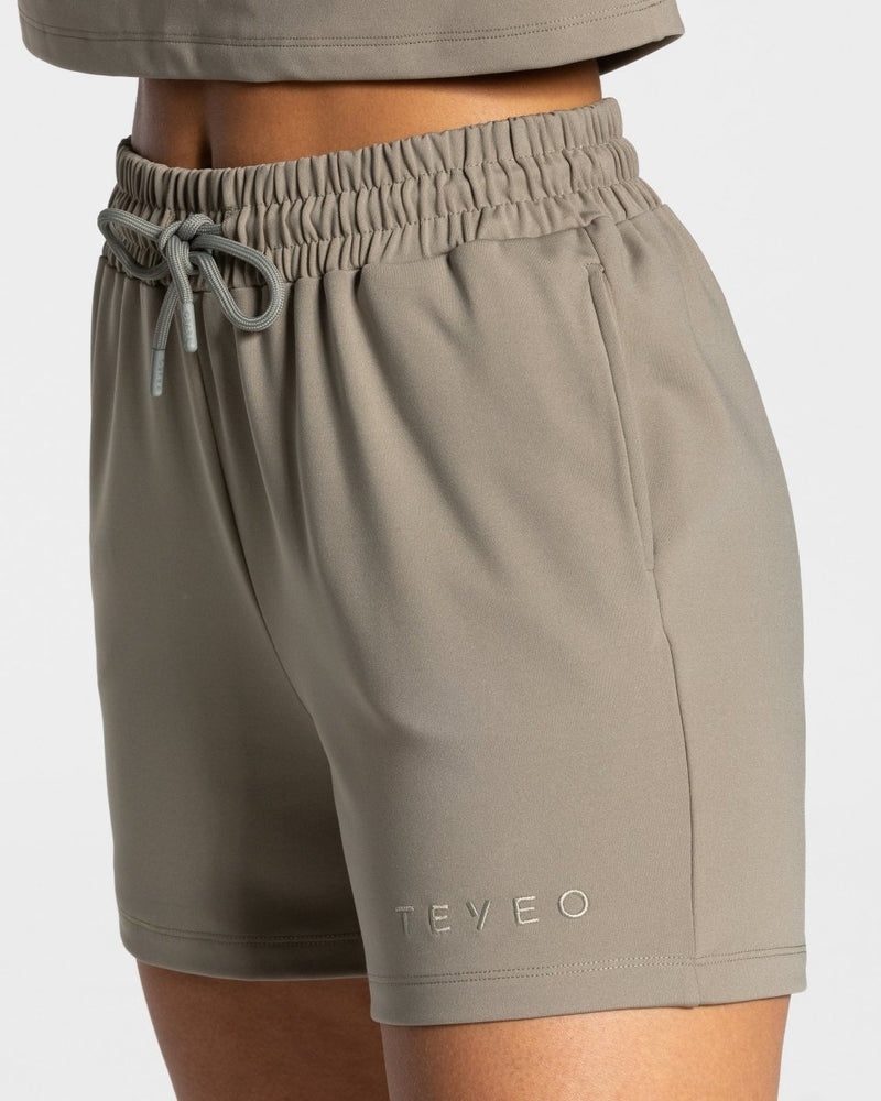 Teveo Charming Oversized Short Khaki | YBCG0396