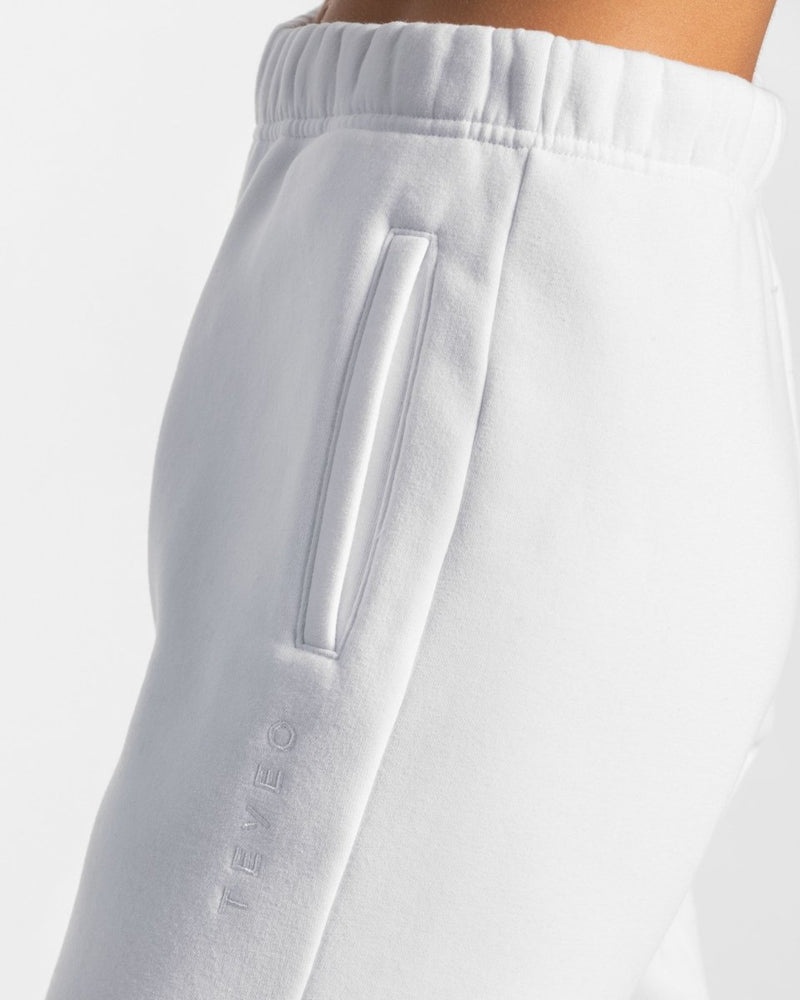 Teveo Iconic Oversized Jogger White | WMXJ2205