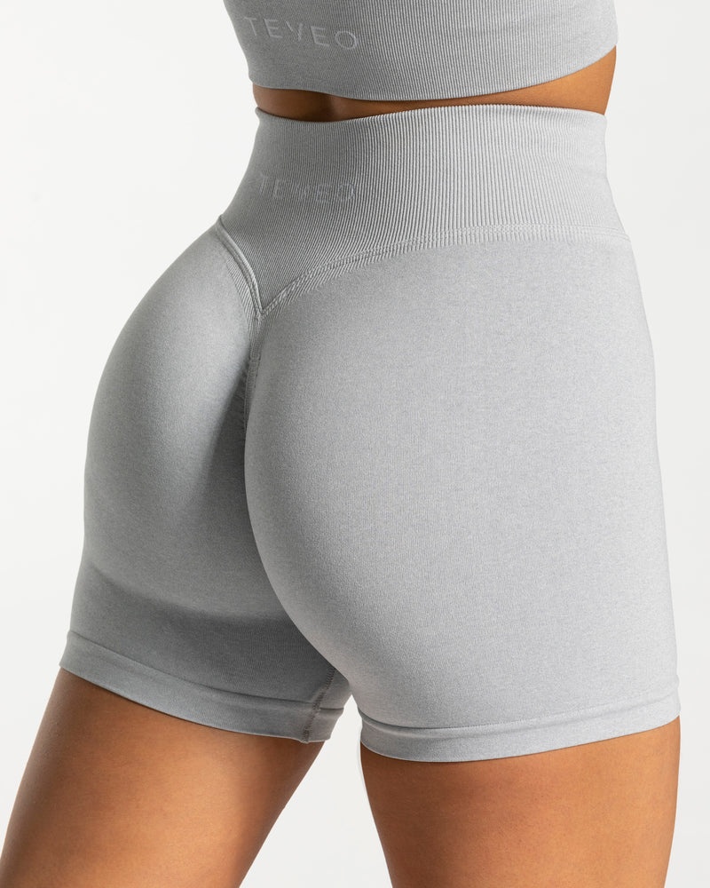 Teveo Statement Scrunch Short Light Grey | YUBI9874